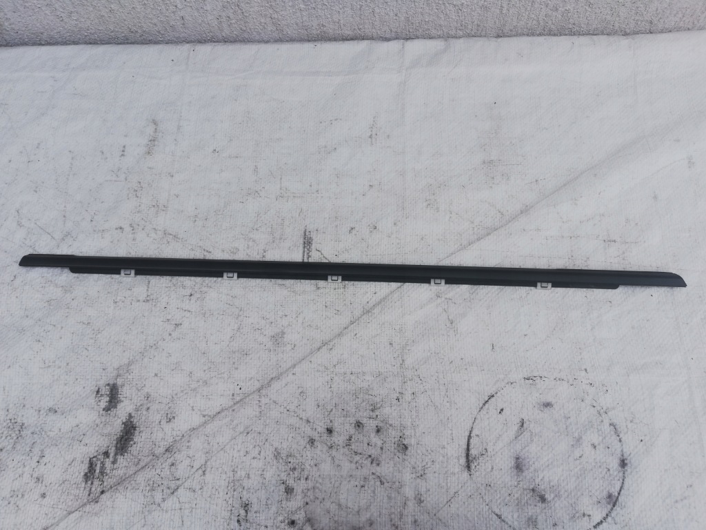 фото №1, Молдинг уплотнитель левый задняя kia ceed ii 12-16 kom