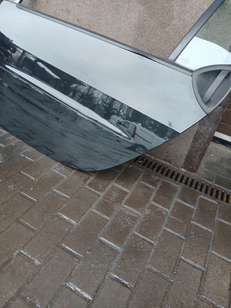 Дверь левая без трещины коплектная  smart fortwo 1 цвет чёрный eb1 ea4 Недорого