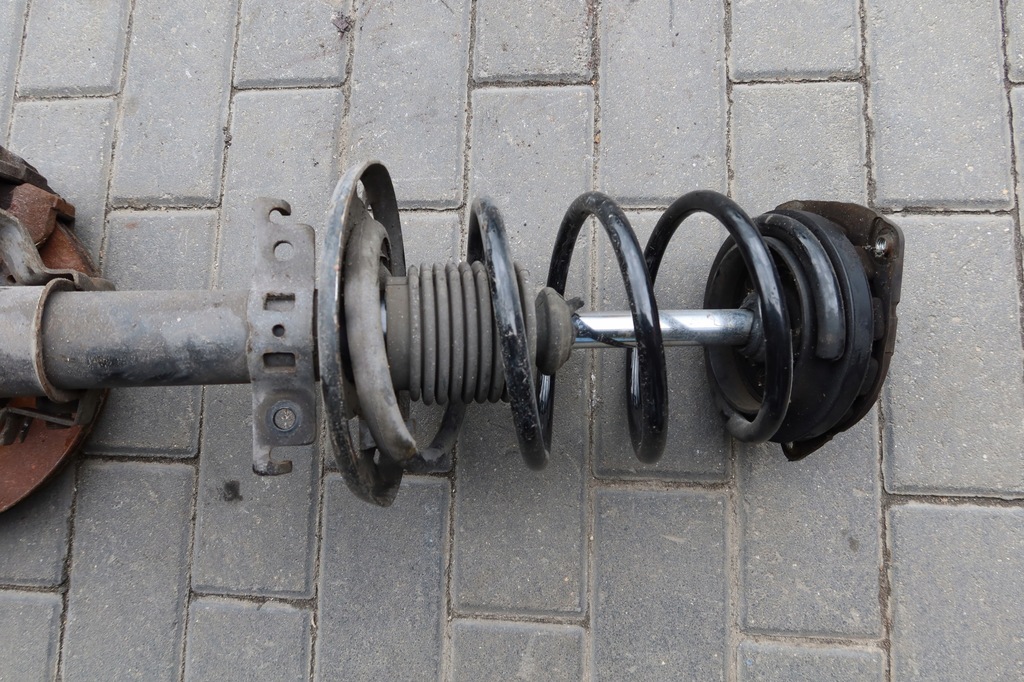 фото №7, Поворотний кулак правий перед megane iii 1.5 dci