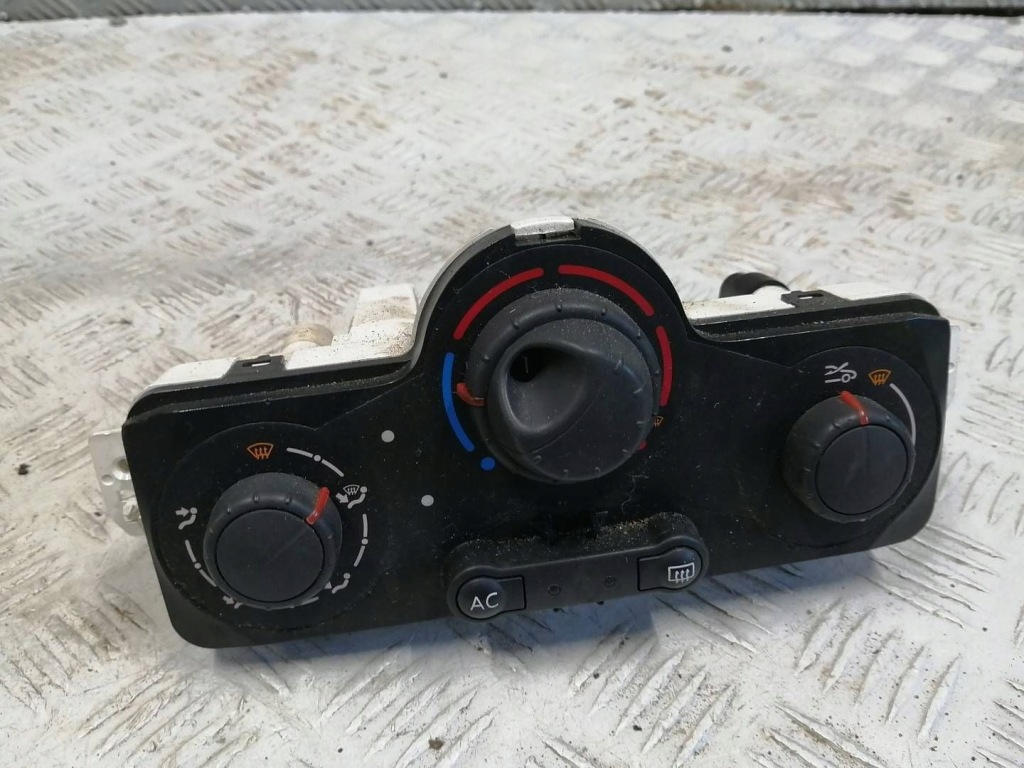фото №1, Панель кондиционера 69590001 renault clio iii