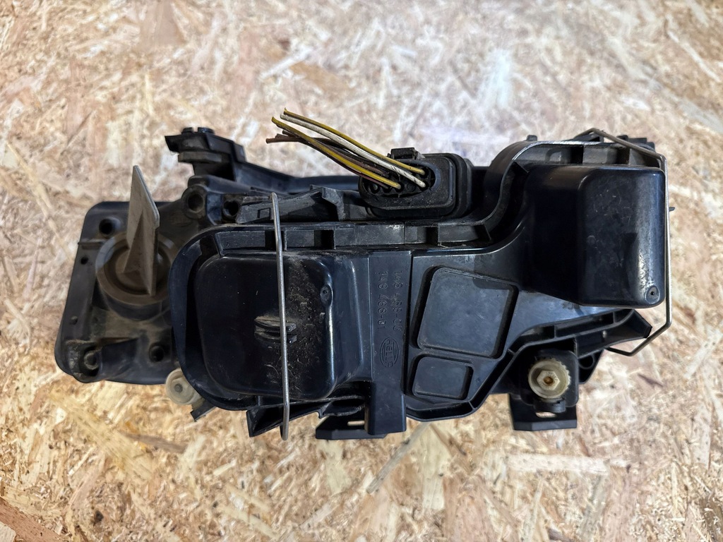 фото №13, Audi a6 s6 c5 4b 1998 перед сторона правая лампа передняя