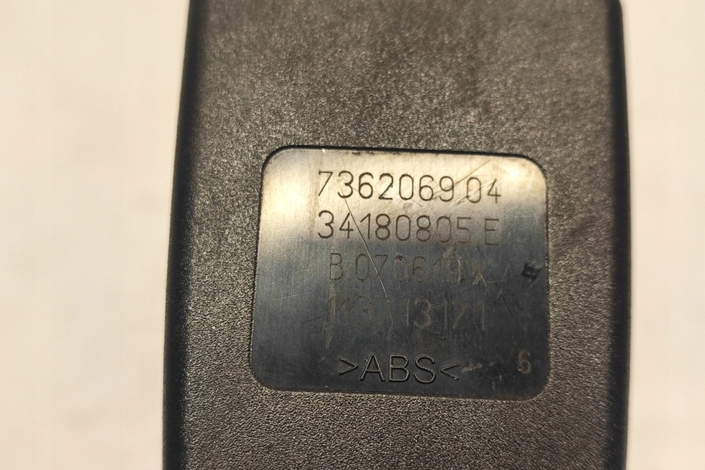 фото №8, Пряжка заднего lewego сиденья mini clubman f54 7362069 2.0l дизель