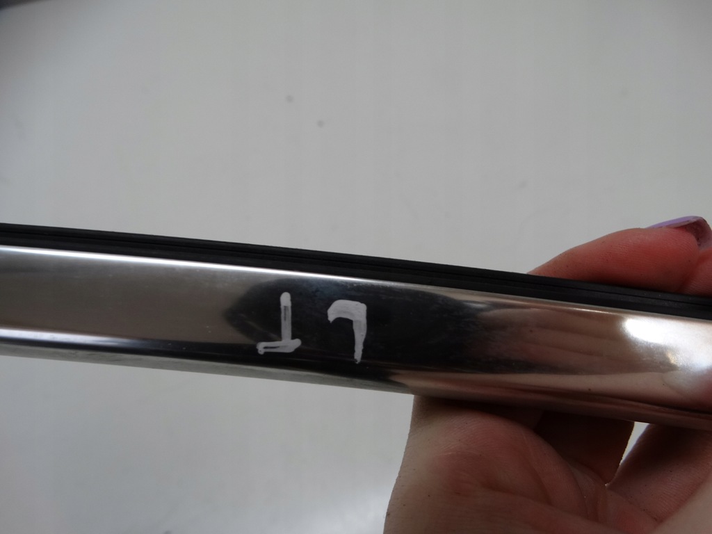 фото №6, Молдинг уплотнитель левый задняя renault laguna iii