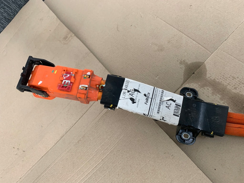 фото №10, Ford mustang mach-e rwd 21r 75.7kwh кабель шланг двигателя оригинал