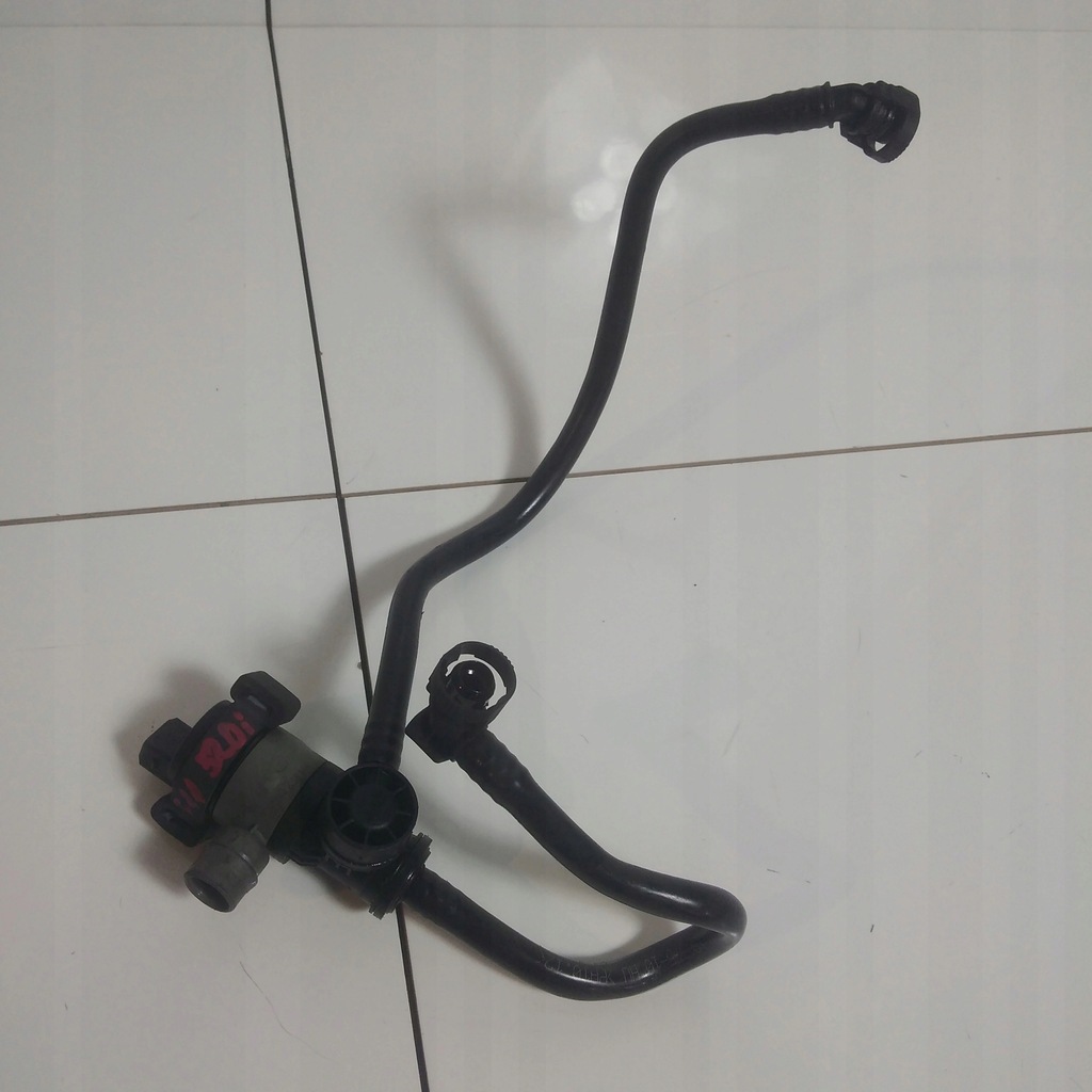 фото №1, Bmw f10 f11 клапан вакууму 7636144