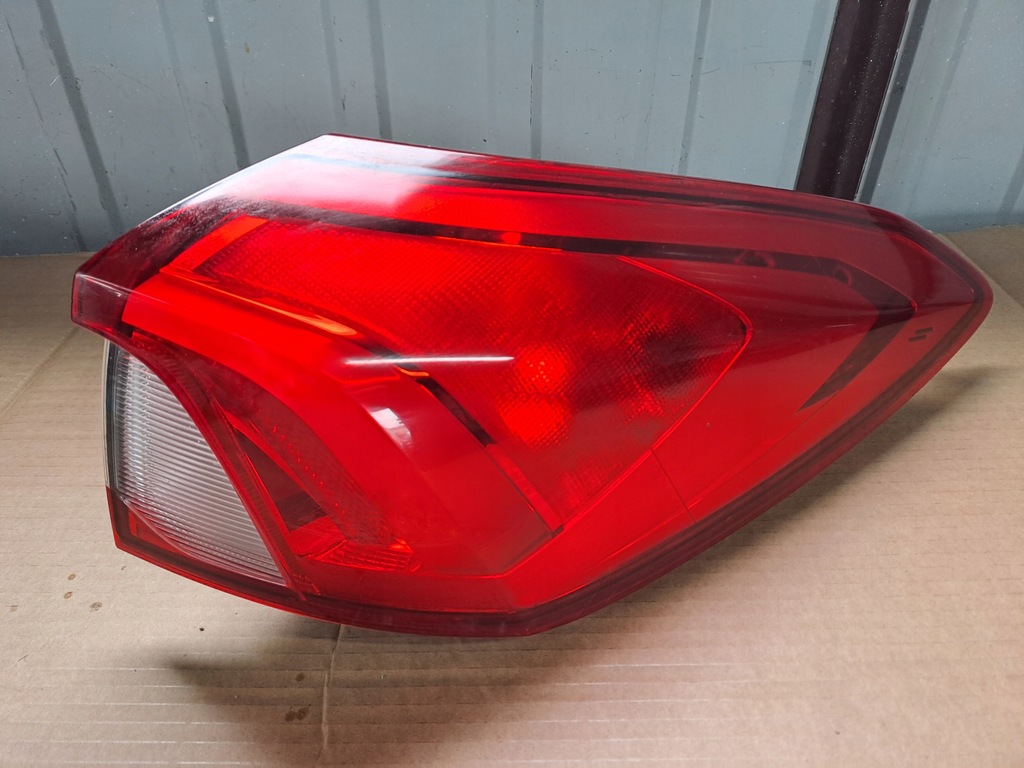 фото №1, Ford focus mk4 lift лампа задня права