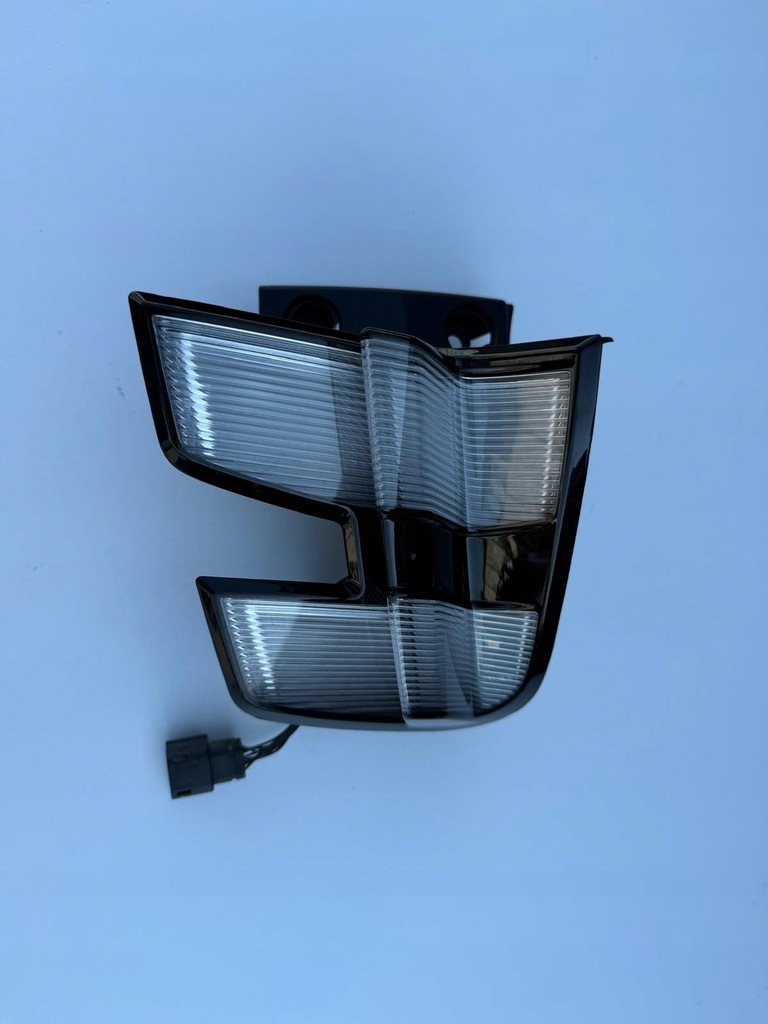 фото №1, Лампа правий задня задня ford mustang mach-e