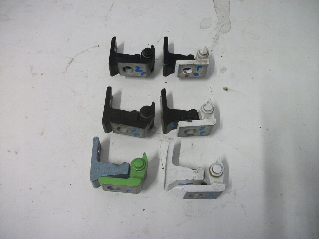 фото №1, Петля дверь правый seat volkswagen skoda audi 8k0831402