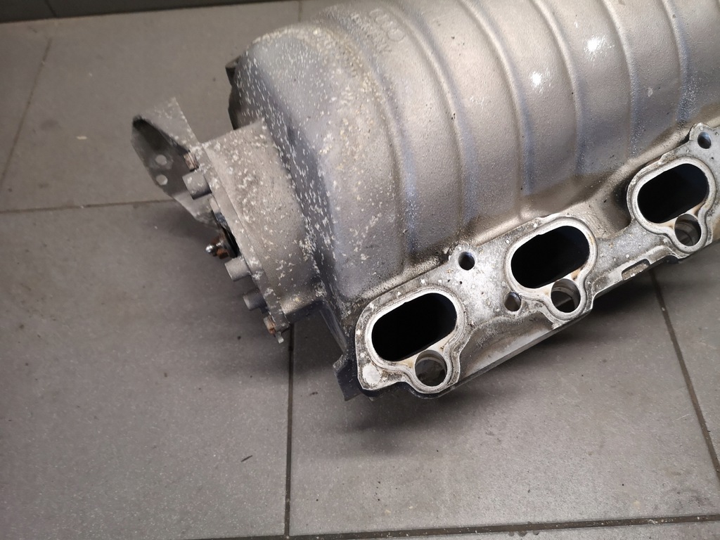 фото №8, Колектор всмоктуючий audi a8 d2 3.7 przed fl 077133223m