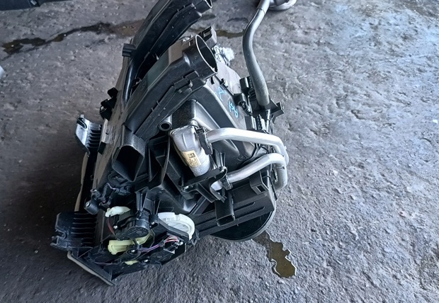 фото №4, Opel astra j iv 16r обігрівач europa 13497123