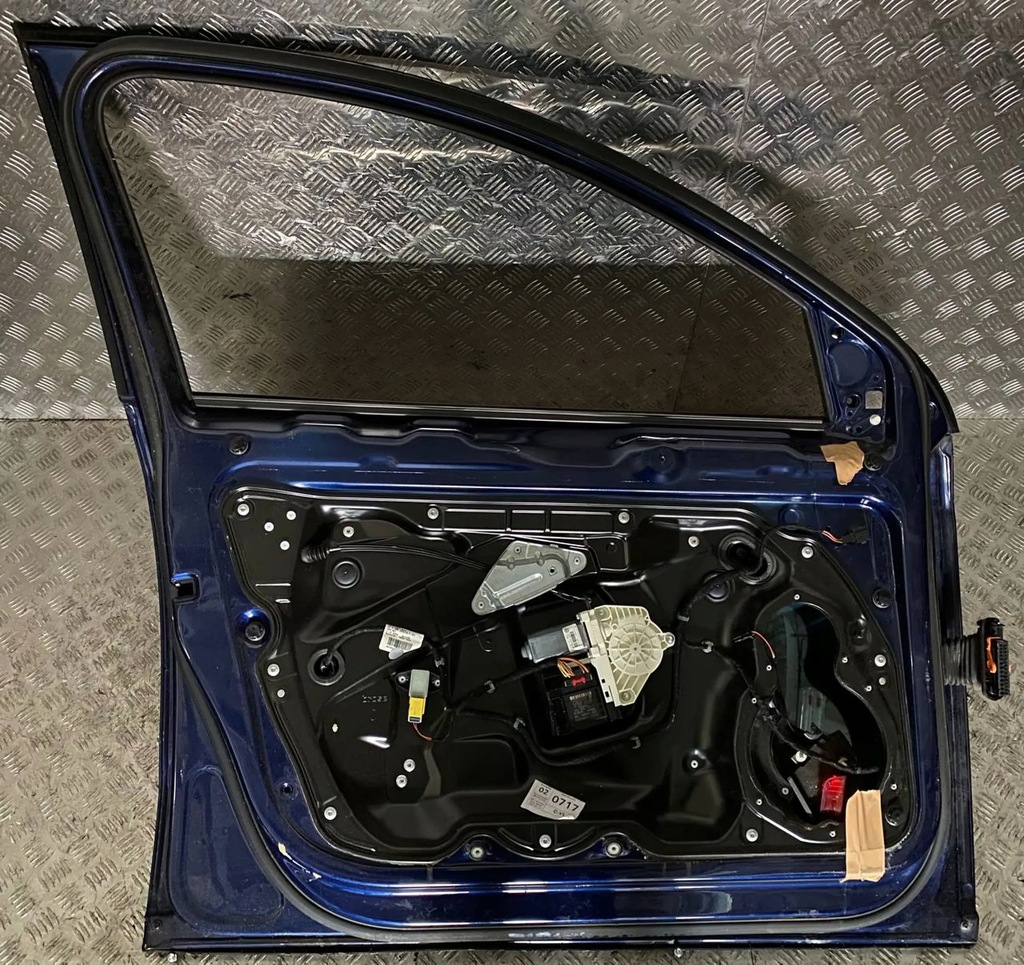 фото №8, Комплект дверь левая правое перед задняя volkswagen passat b6 2008 ladne bez ржавчина