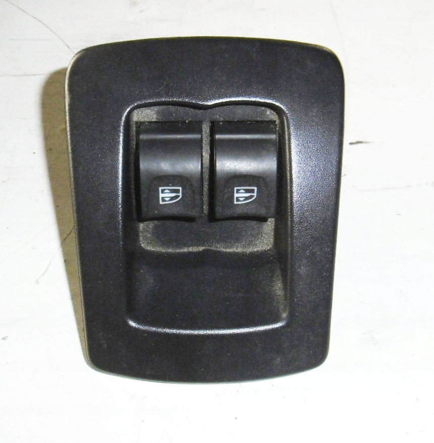 фото №1, Dacia sandero ii 15r панель перемикач вікон лівий