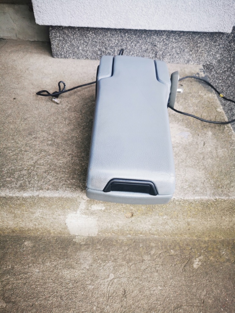 Подлокотник ze бардачок сиденье mercedes w124 124 usa кожа серая серая bdb Киев