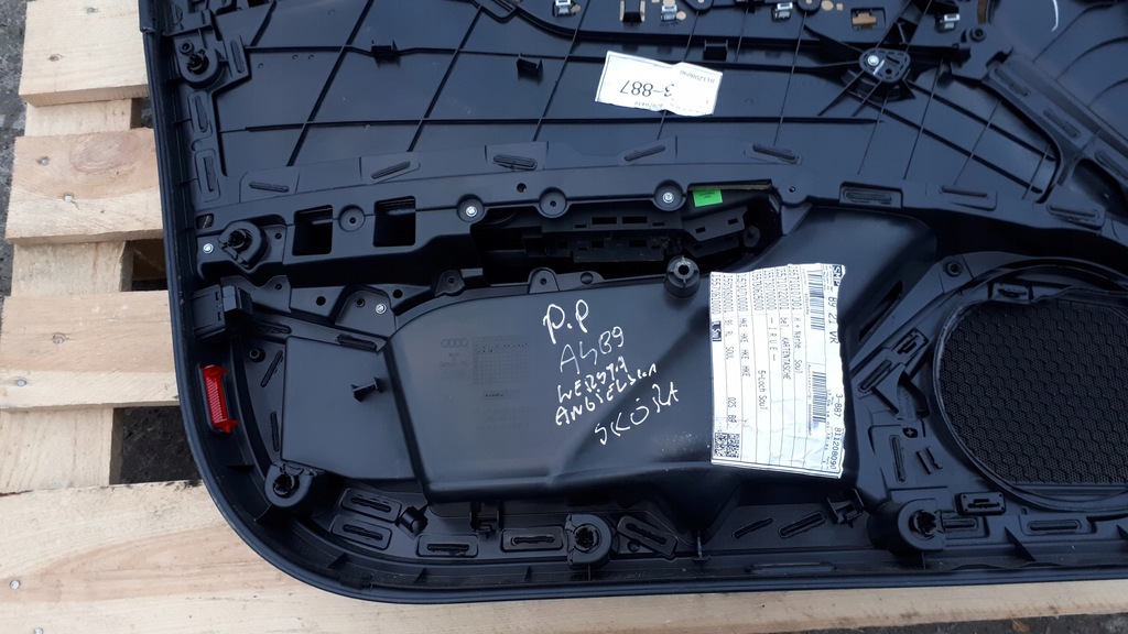 фото №9, A4 b9 8w обшивка дверь правый перед 8w0867134 uk