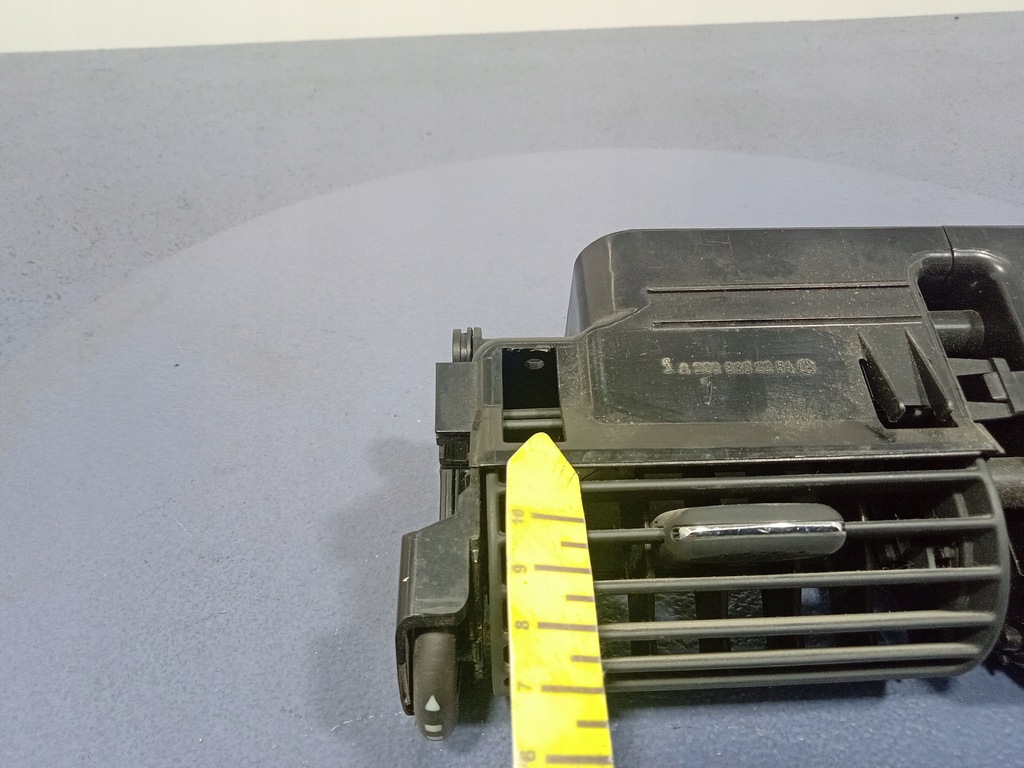 фото №7, Mercedes c w203 решётка обдув средняя a2038302254