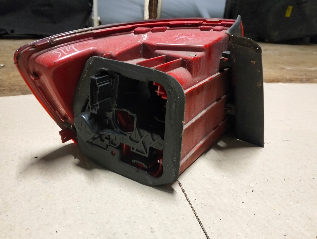 фото №7, Лампа задняя правая vw jetta vi sedan