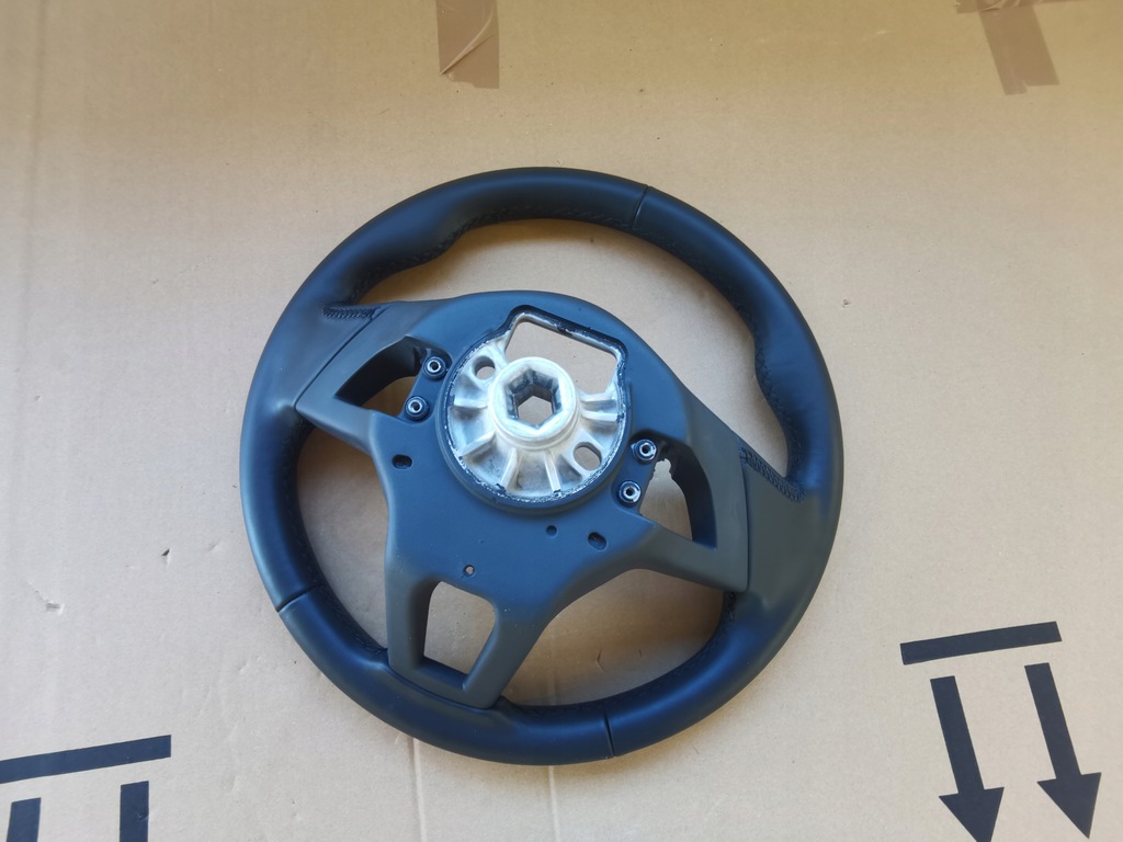 фото №12, Jaguar f-pace - воздуховод кожаный