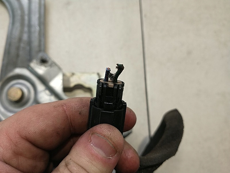 фото №6, Подъемник стекло правый задняя kia rio i xh003po