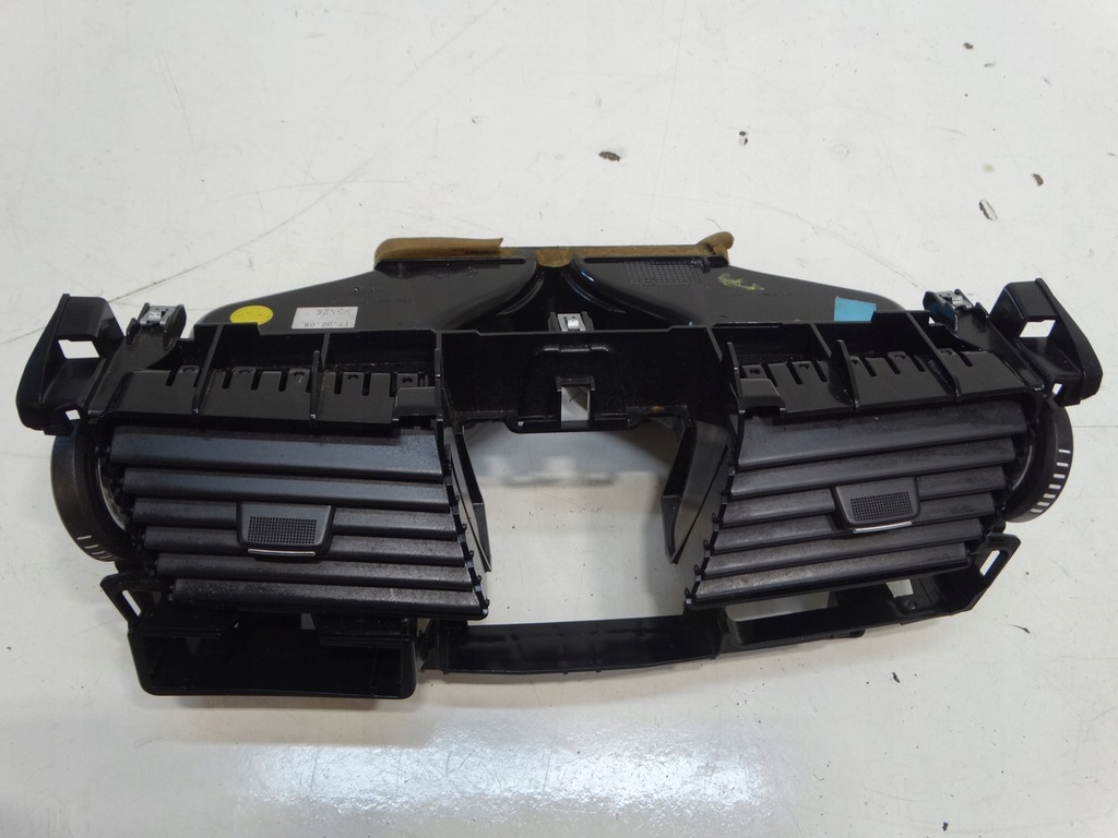 фото №1, Решётка обдув средняя renault laguna iii 1001109