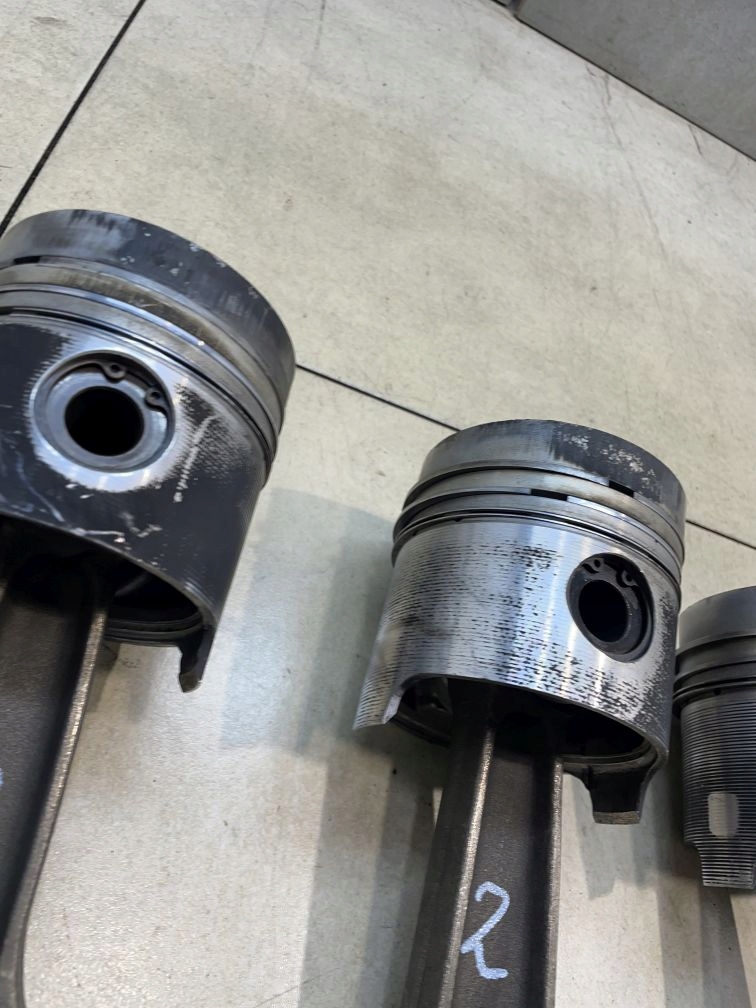 фото №4, Поршень шатун renault trafic i 2.1 td