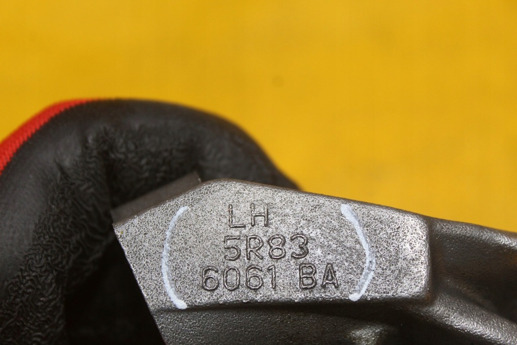 фото №5, Кронштейн двигуна ліва jaguar xf xj s-type x250 276dt 2.7 d 5r836061ba