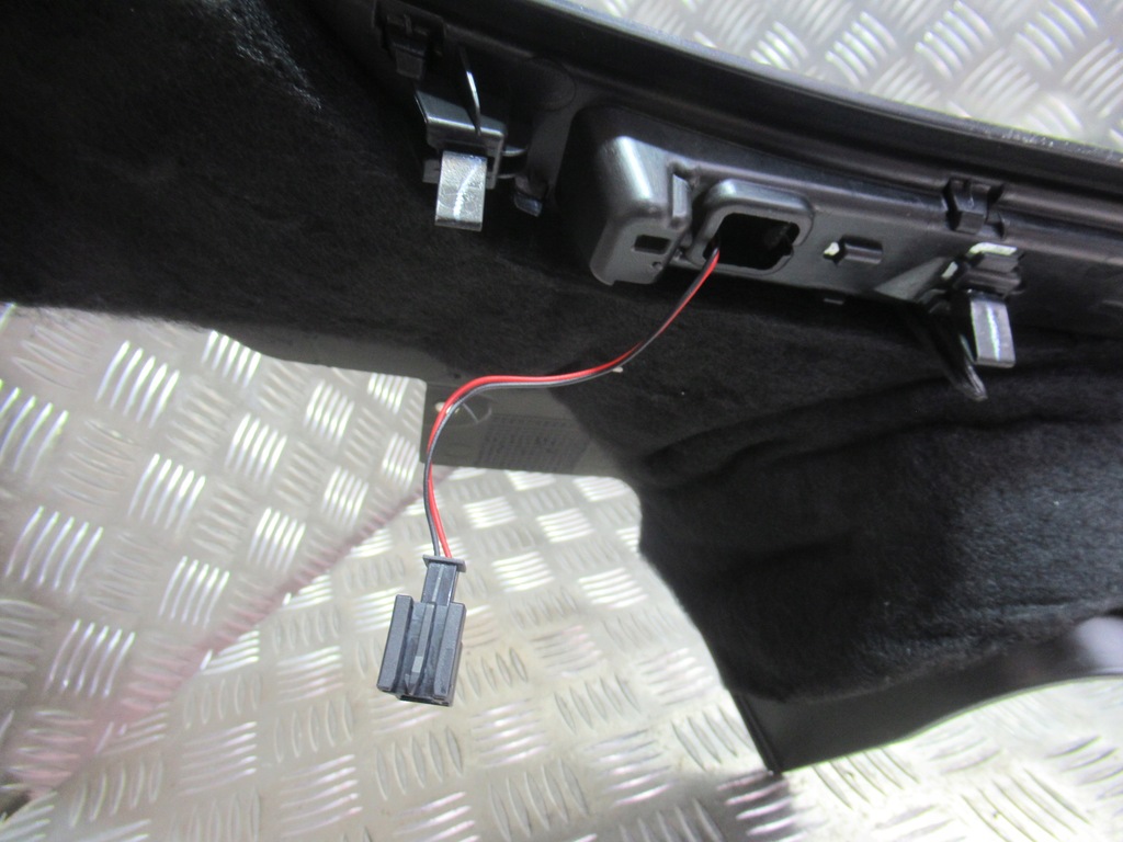 фото №8, Maserati levante накладка порог правая 670040377