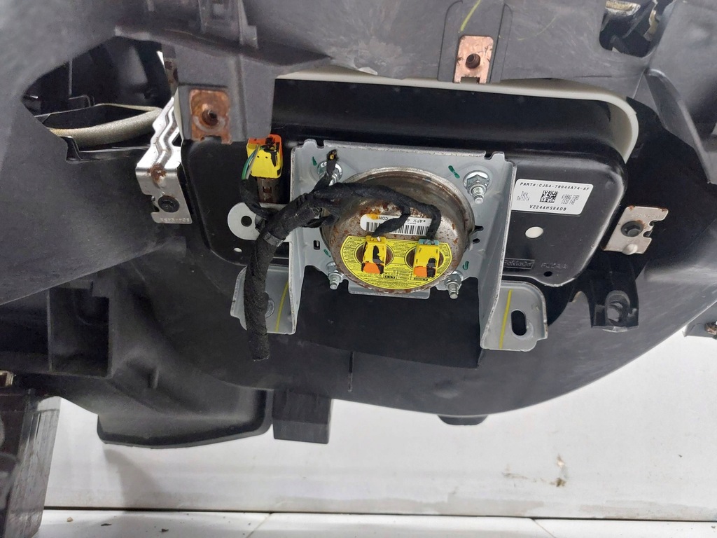 фото №9, Kuga mk2 escape 13-19r приборная панель консоль подушки безопасности подушка безопасности ремни оригинал europa