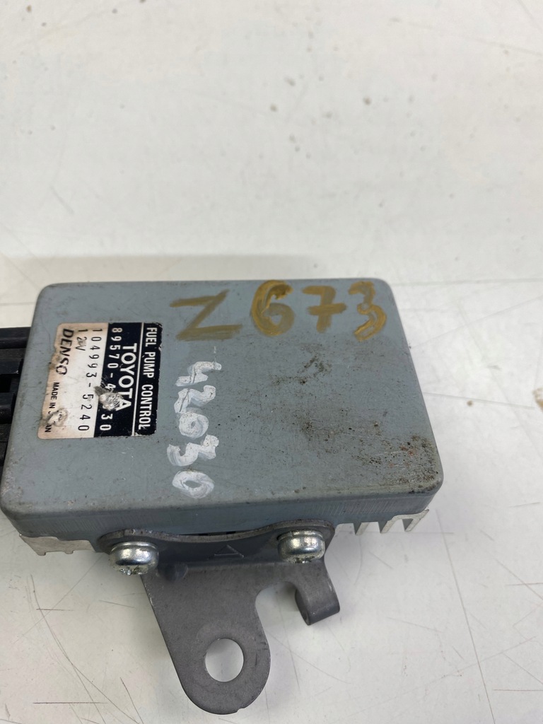 фото №6, Toyota блок керування насоса пального 89570-42030