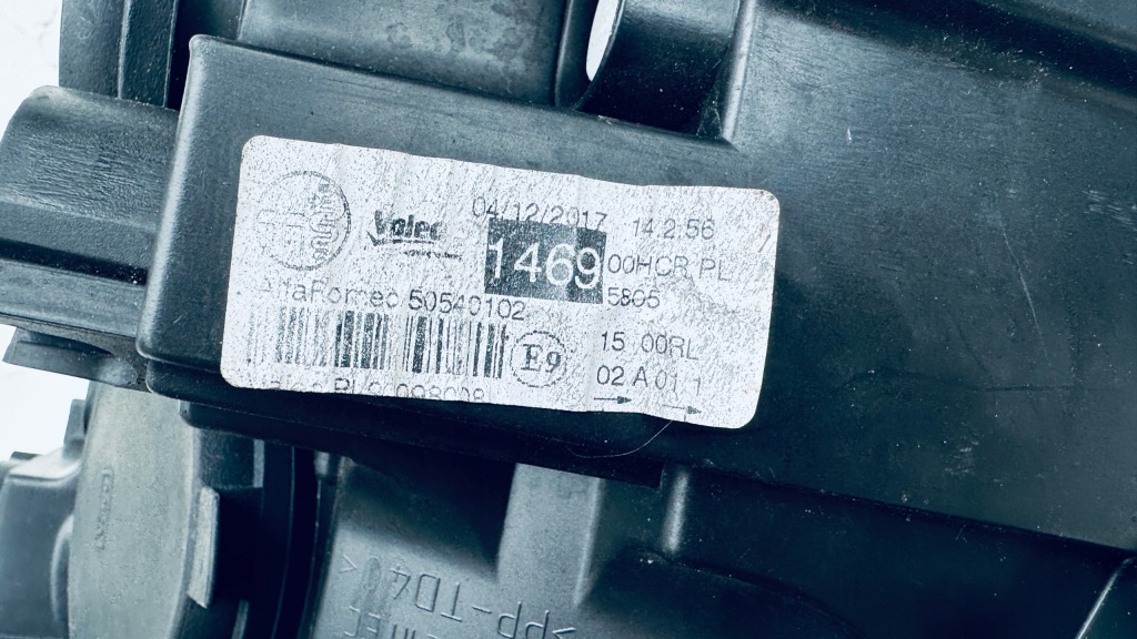 Лампа права правий перед alfa romeo mito карбон black 50540102 Доставка