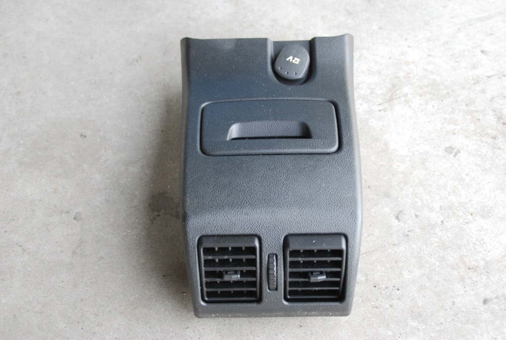 фото №1, Renault laguna iii решётка обдув задняя