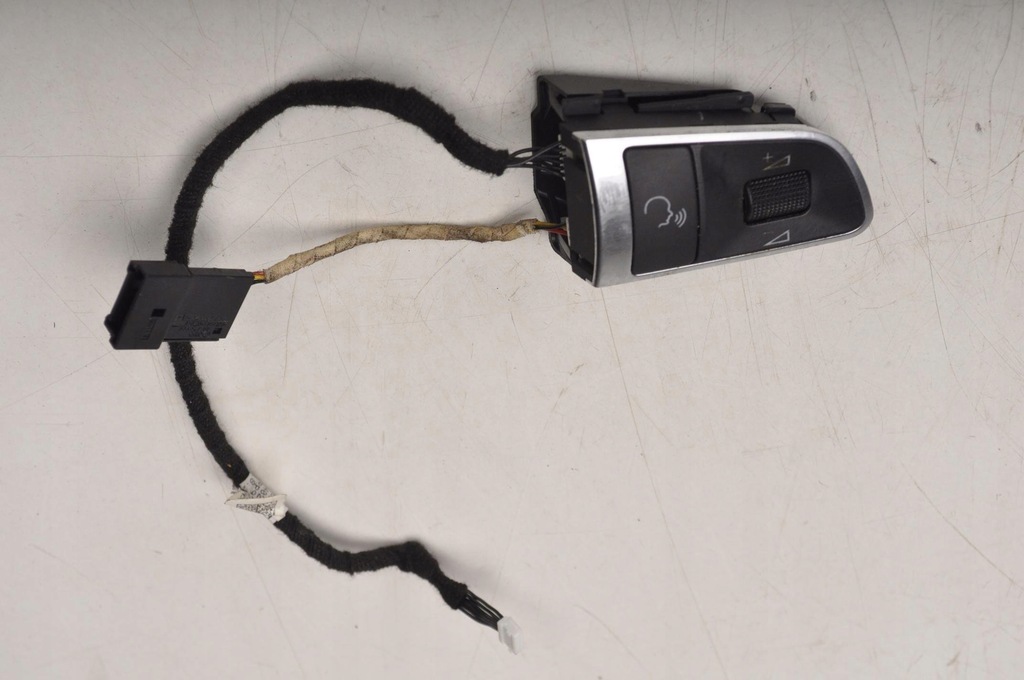 фото №1, Audi a3 8p переключатели радио 4e0951527ae