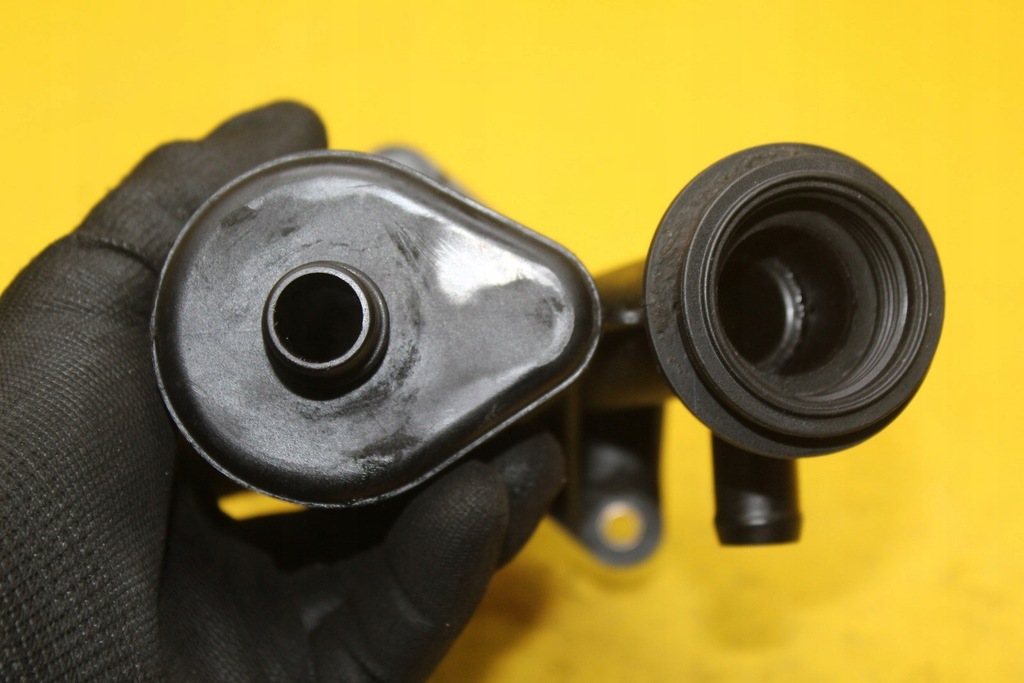 фото №5, Вентиляция картера масла 8200140763 f9k trafic ii 1.9dti