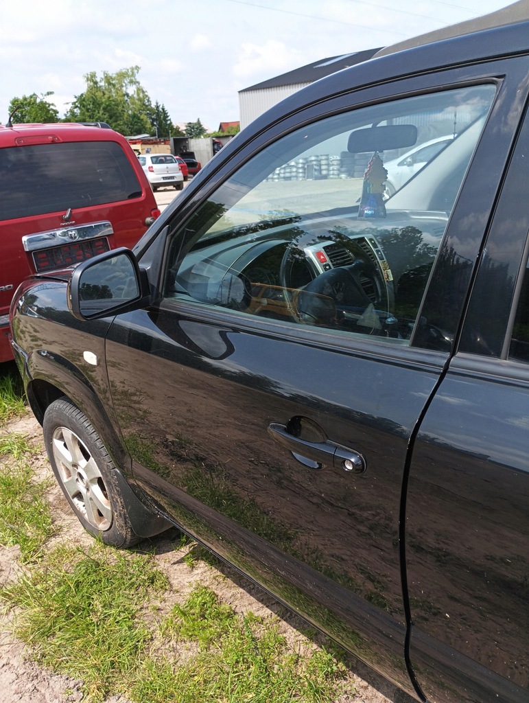 фото №1, Стекло передних левых дверь hyundai tucson 2006 rok