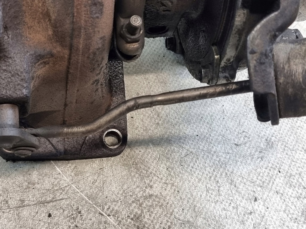 фото №11, Турбонагнетатель оригинальный номер 35242096f chrysler grand voyager iv 2.5 crd 01r