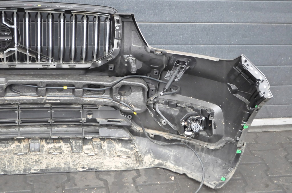 фото №6, Volvo xc40 бампер перед передній kompletny w kolorze 727