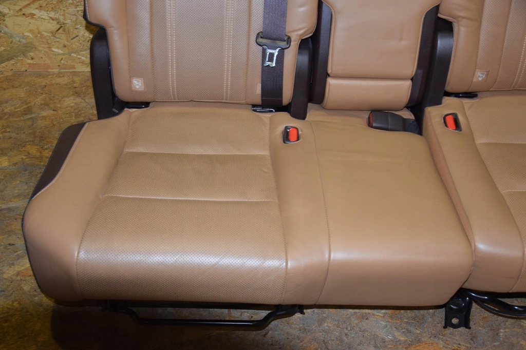 фото №10, Салон сидіння сидіння заднє сидіння підлокітник оббивка lexus rx iv 7os ідеальний стан