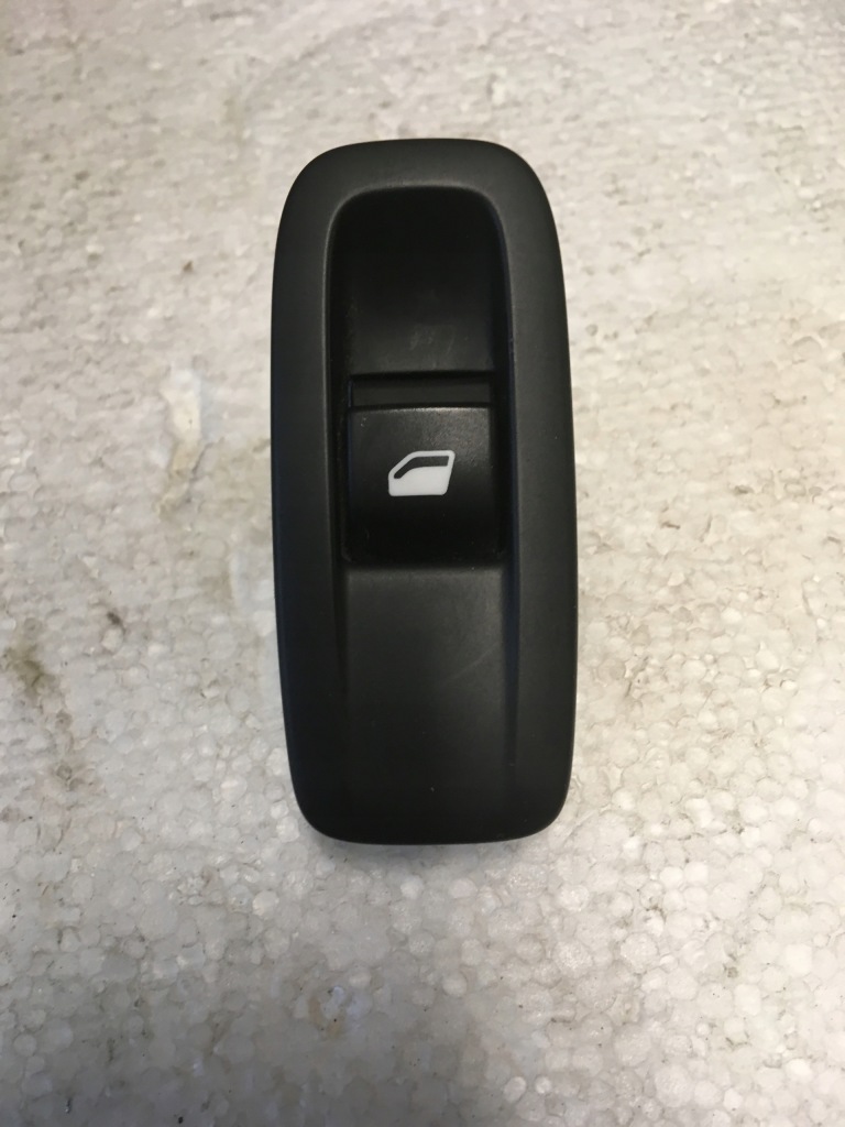 фото №1, Перемикач регулювання вікон peugeot 208 96762292zd