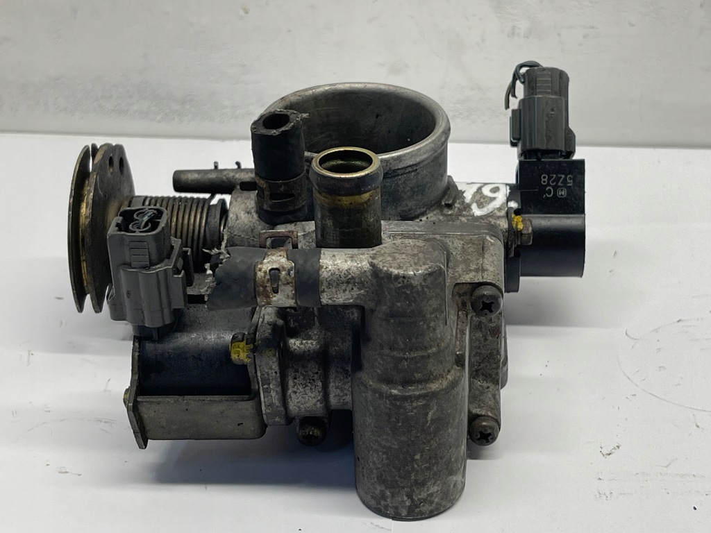 фото №5, Mazda оригинальный номер e0t12671 дроссельная заслонка