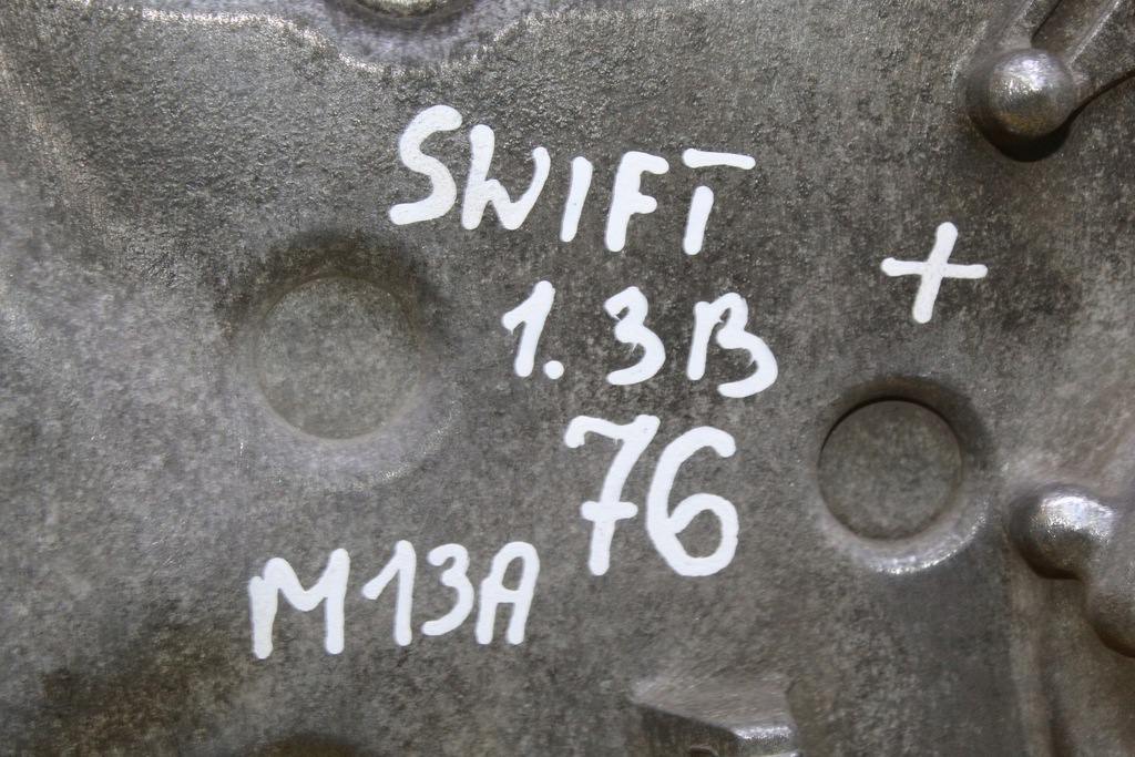 фото №9, Корпус распределительного вала насос масла suzuki swift jimny liana 1.3 b m13a