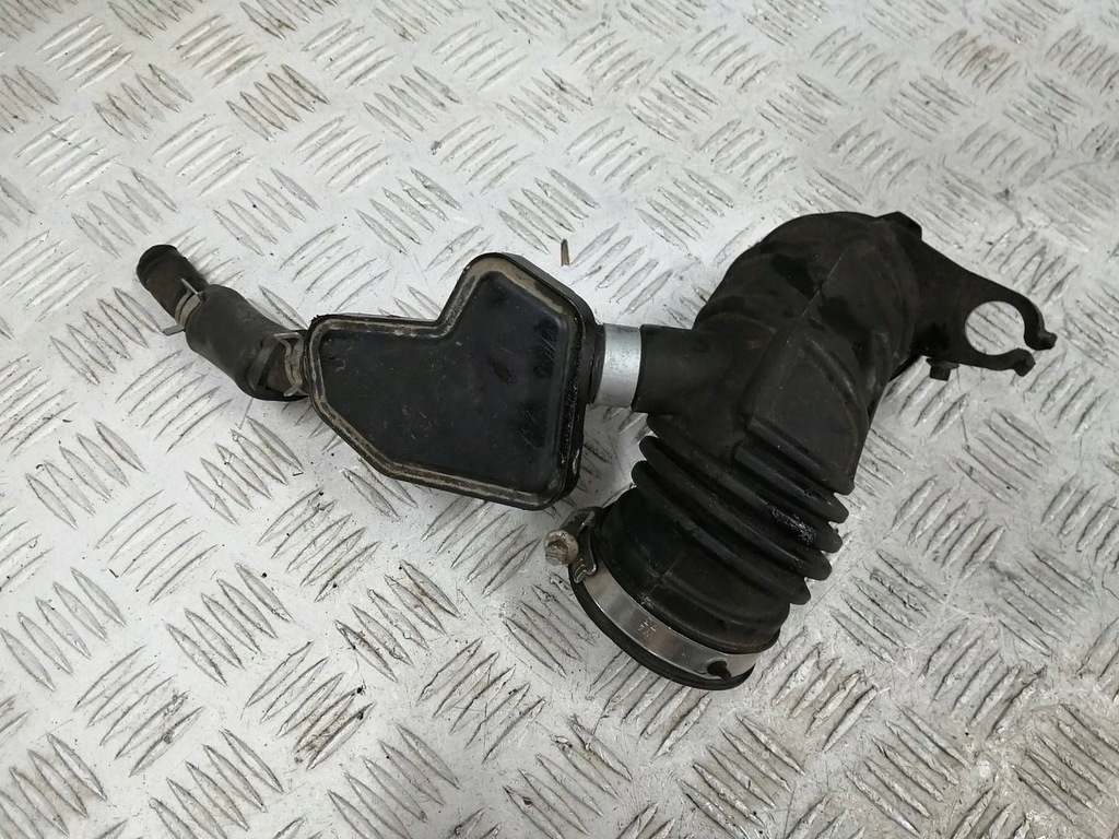 фото №1, Renault captur ii повітрозабірник повітря труба 165781543r