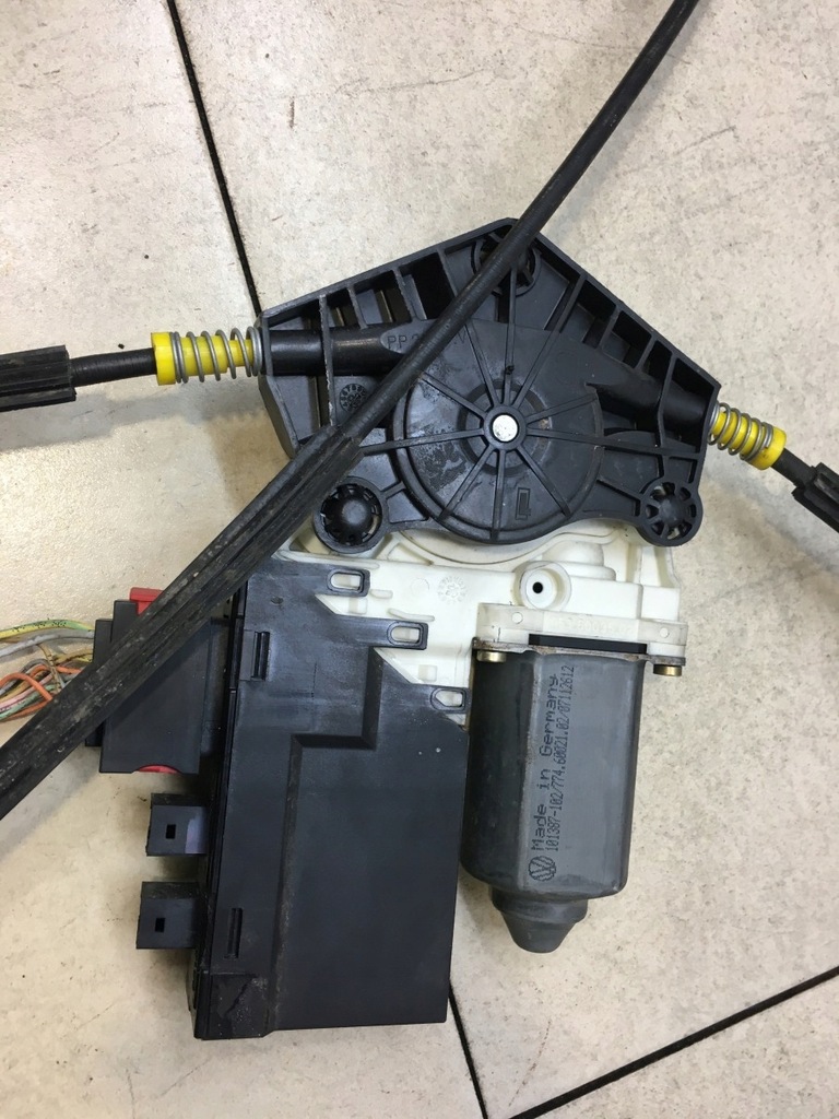 фото №8, Підйомник скло лівий перед c8 1485312080