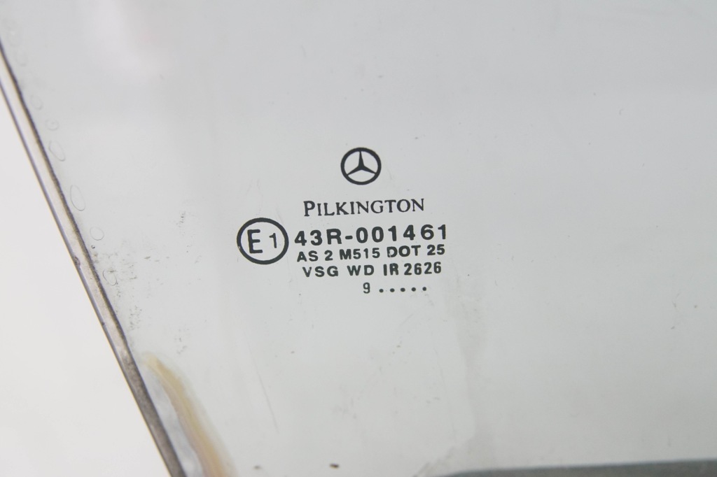 Скло двері перед правий 99 рік mercedes cl w215 Ціна