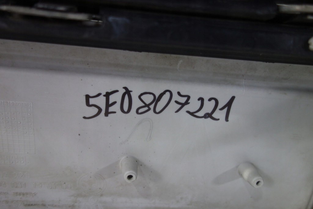 фото №10, Бампер решётка радиатора перед skoda octavia iii 5e0 омыватель