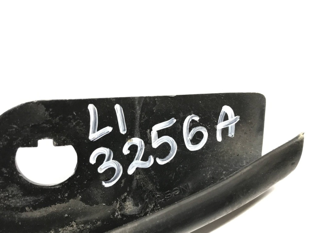 Mercedes-benz e w213 кронштейн направляющая заглушка дверь левый задний  a2137300102 в Украине