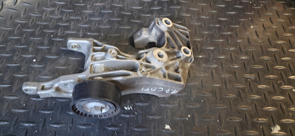 Кронштейн кронштейн генератора 1.7cdti mokka 552805357 в Україні