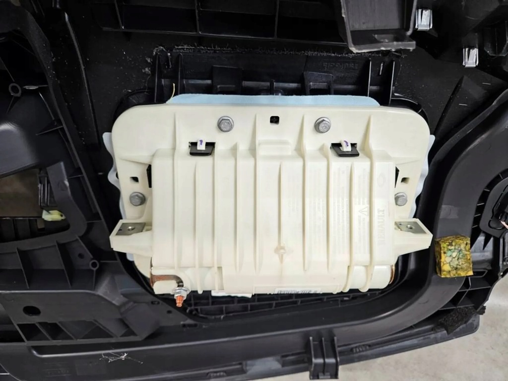 фото №8, Панель приладів приладова консоль подушка бардачок renault megane iii eu