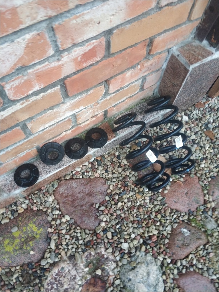 фото №1, Chevrolet volt 16- підкладка пружини задня 23241798