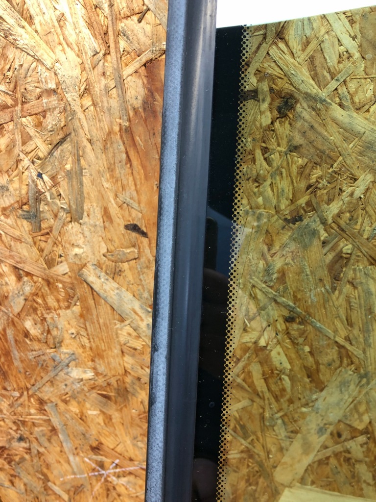 фото №4, Bmw e93 стекло левый задняя