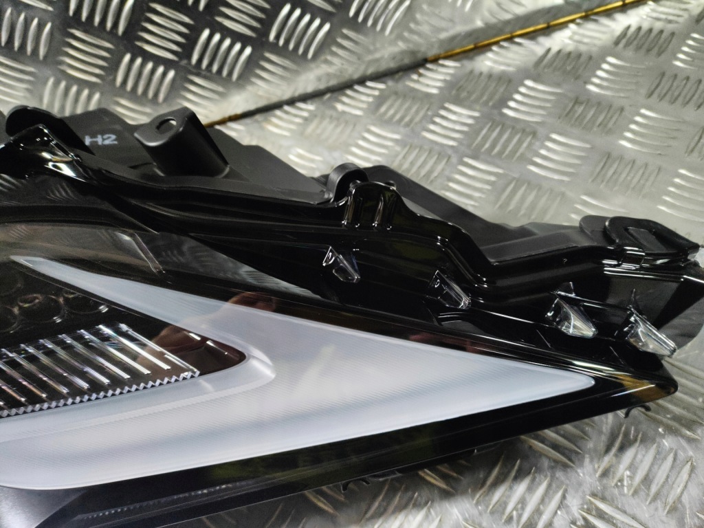 фото №3, Оригінальний номер lexus rc f фара правий 81145-24290