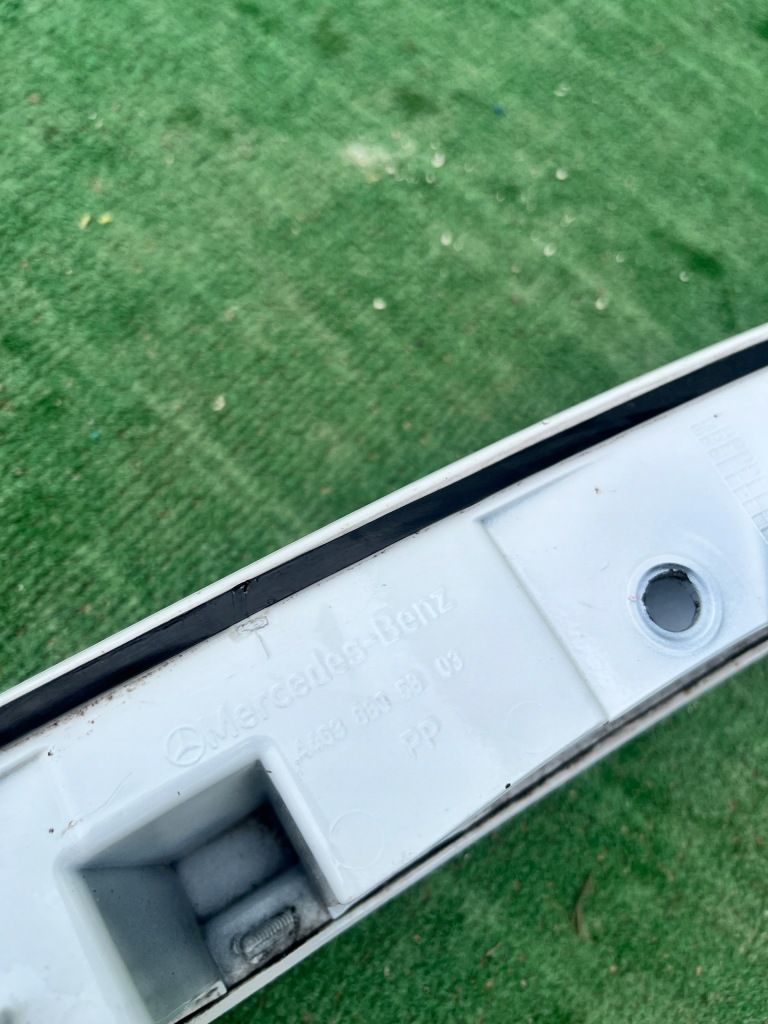 Mercedes g g63 w463 amg 18- молдинг на крыло правая задний  a4638805803 Цена